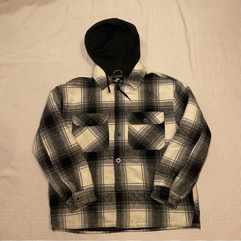Plaid Hooded Flannel Jacket in Black and Cream